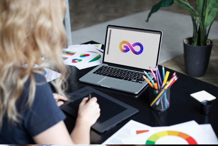 Free Logo Design: From Concept to Presentation